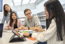 ¿Por qué estudiar un doble grado? Ventajas académicas y personales para tu futuro profesional  Doble grado internacional